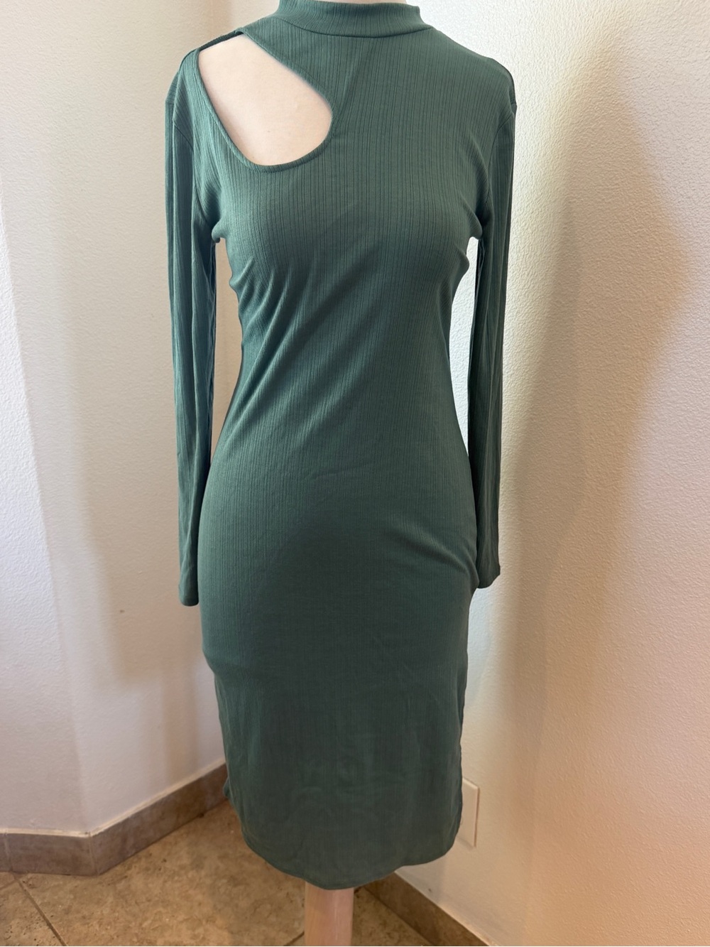 Long Sleeve Cutout Dress in Forest Green